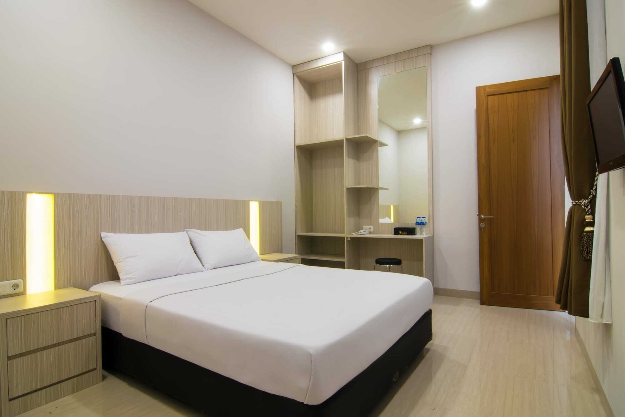 Yobel Hotel Γιογκιακάρτα Εξωτερικό φωτογραφία